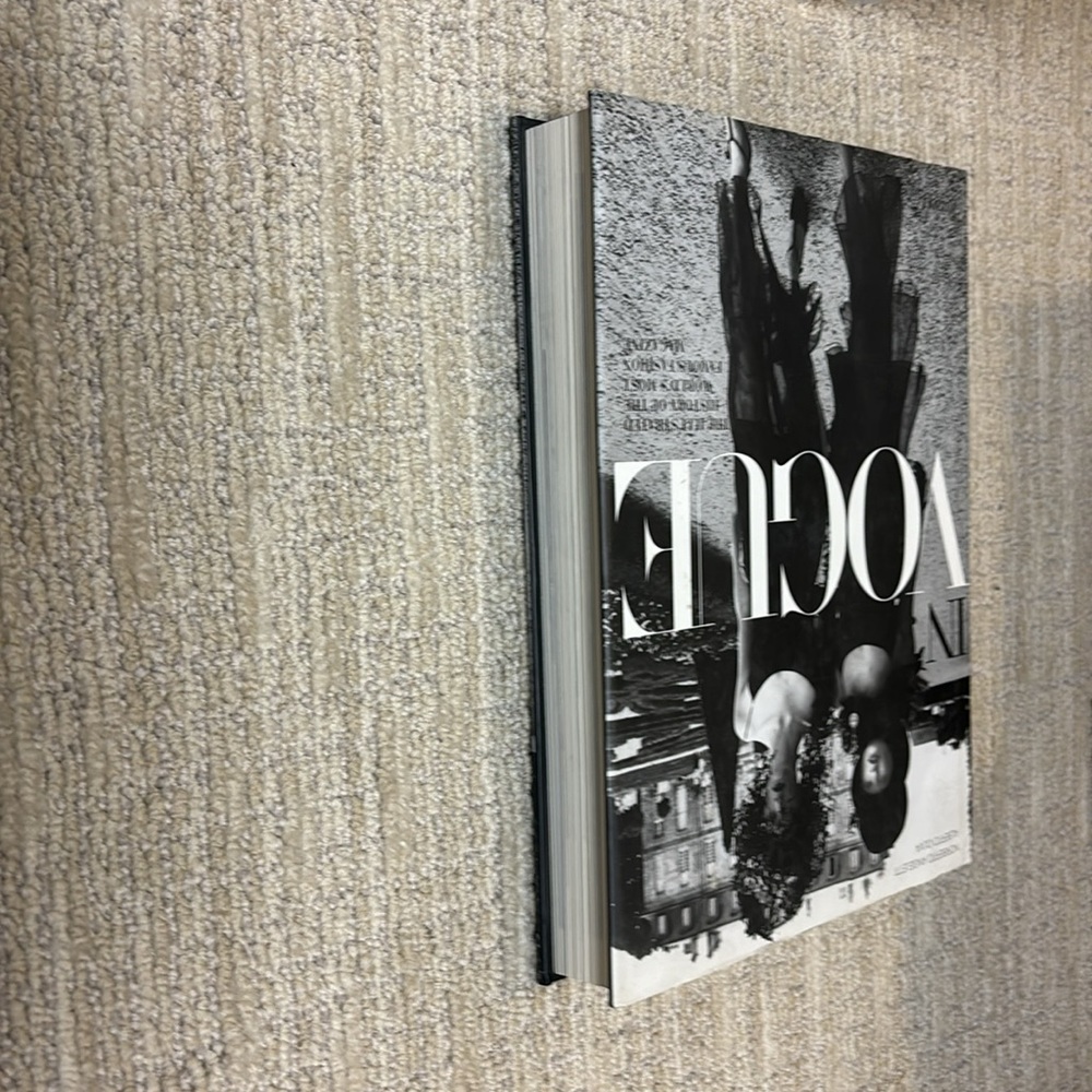 In Vogue Rizzoli Coffee Table Book - Picture 3 of 5